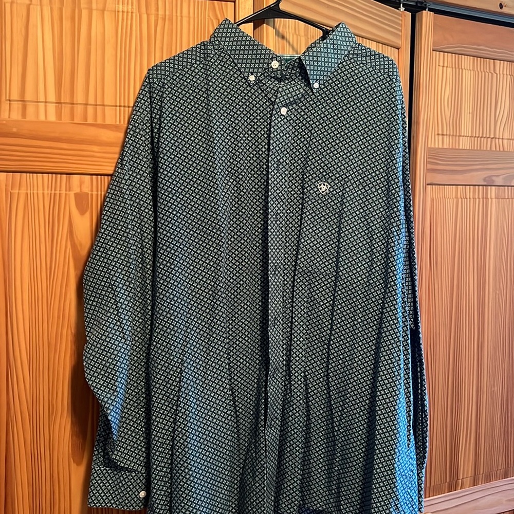 Ariat Wrinkle Free Long Sleeve Button Down